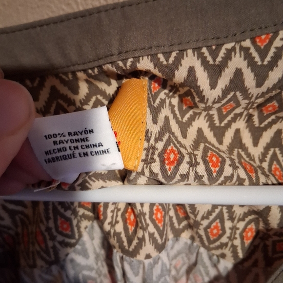 Ruby Rd. Womans V Neck Button Down Aztec Colorful Tie Waist Blouse Top 3X - Picture 7 of 8